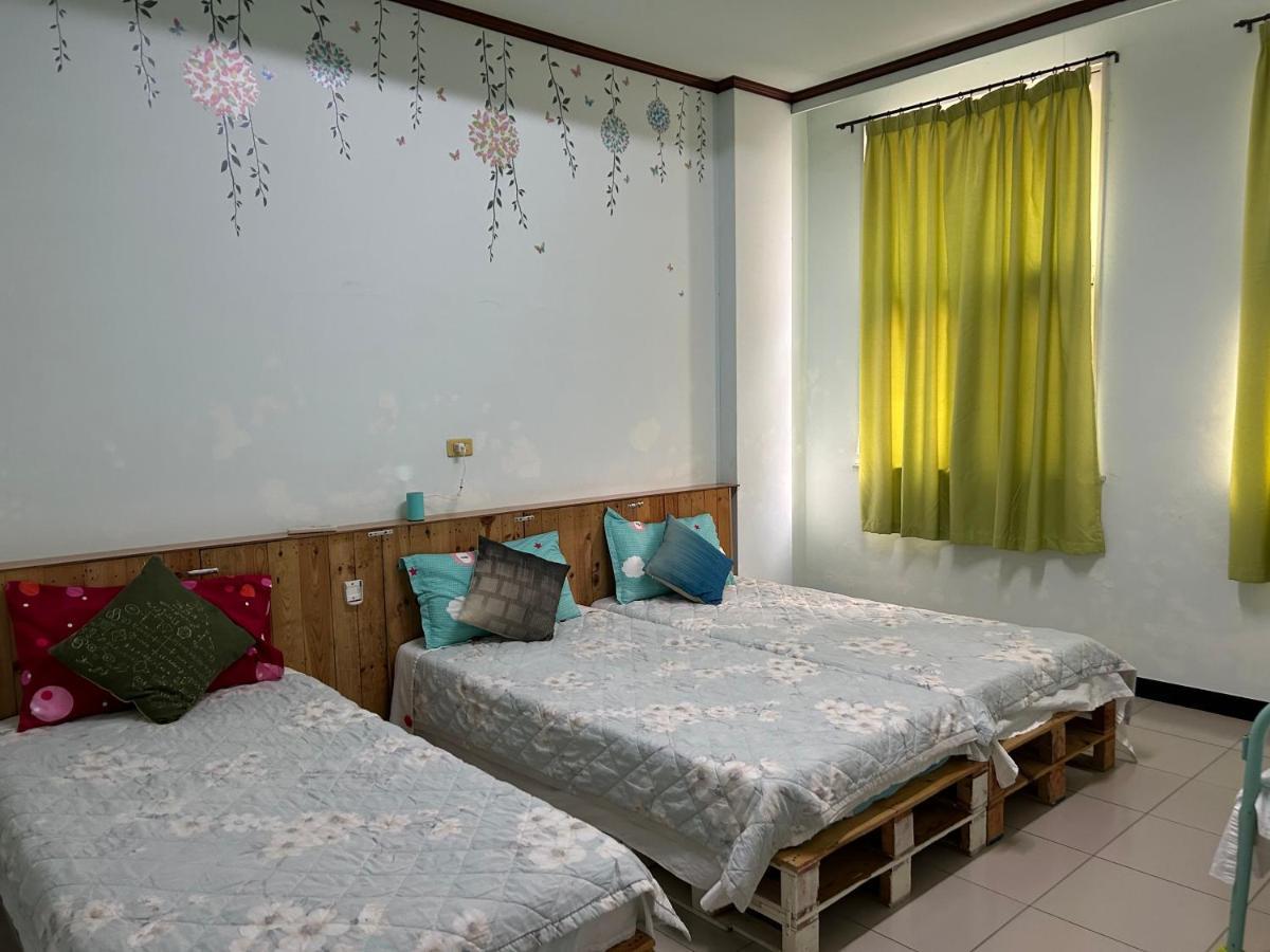Golden House Apartment Tainan Exterior photo