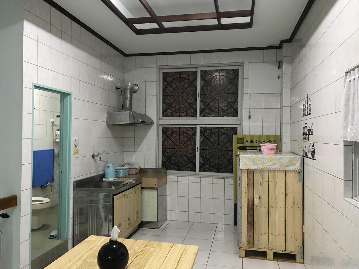 Golden House Apartment Tainan Exterior photo